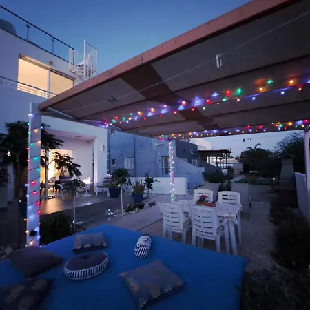 Cozy House Ferienhaus Perivolia